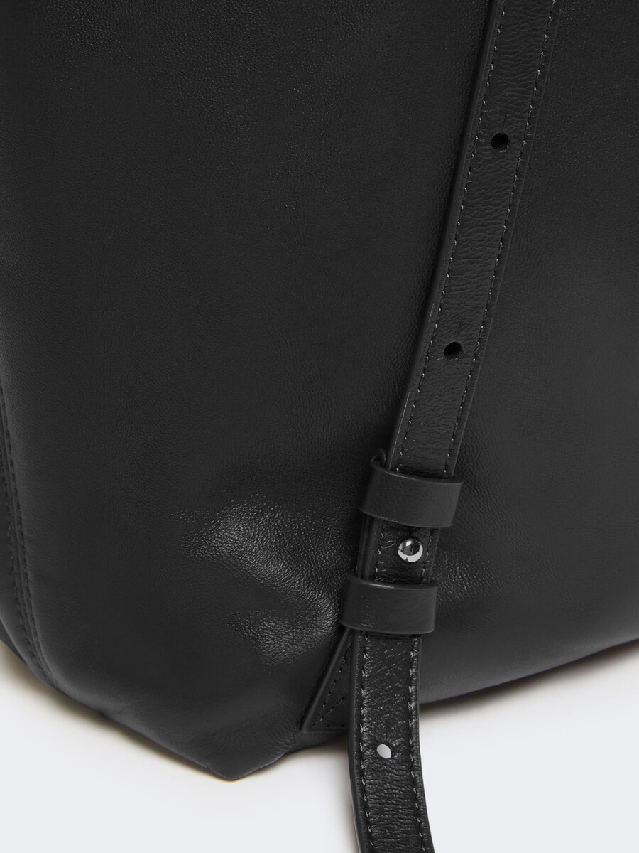 mochila de piel napa - negro