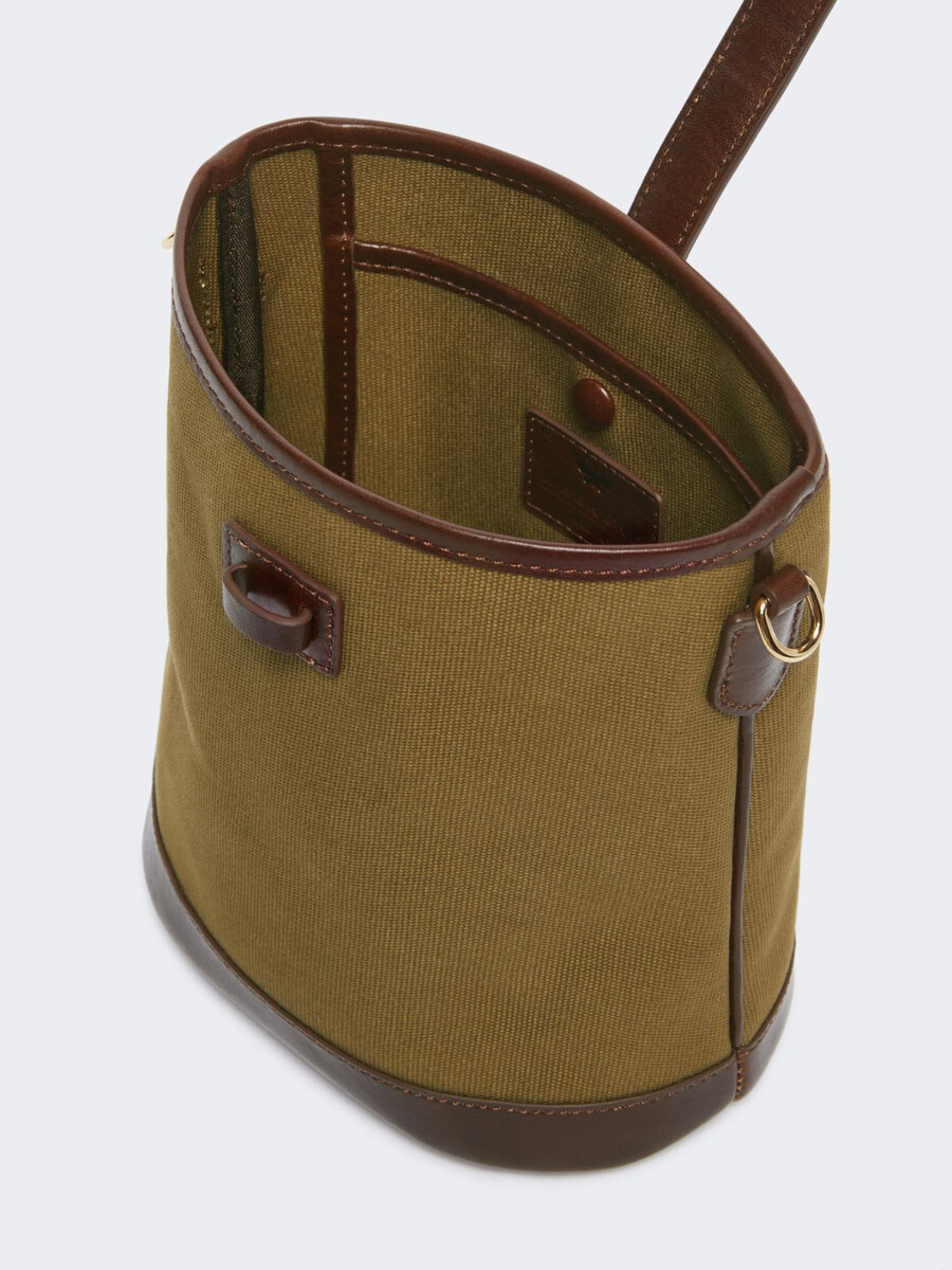 bolso pequeño tipo cubo de lona - bronce