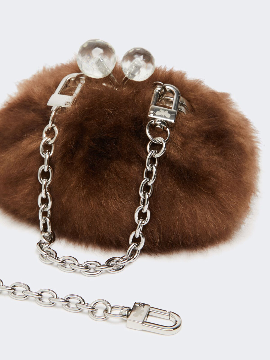 bolso mini pasticcino de piel de oveja esponjosa - caramelo