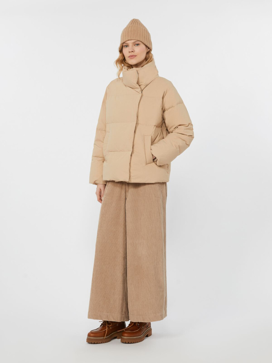 chaqueta corta de tejido repelente al agua - beige