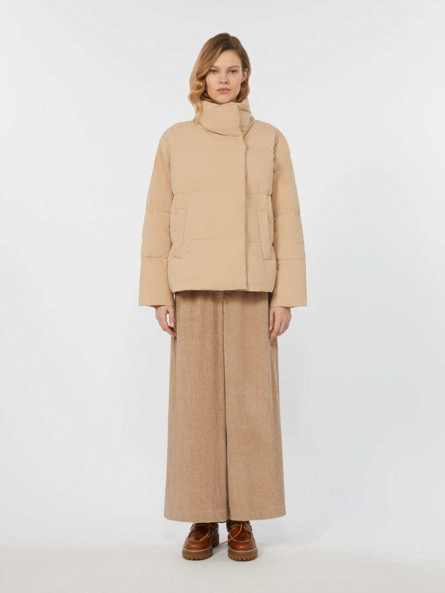 chaqueta corta de tejido repelente al agua - beige