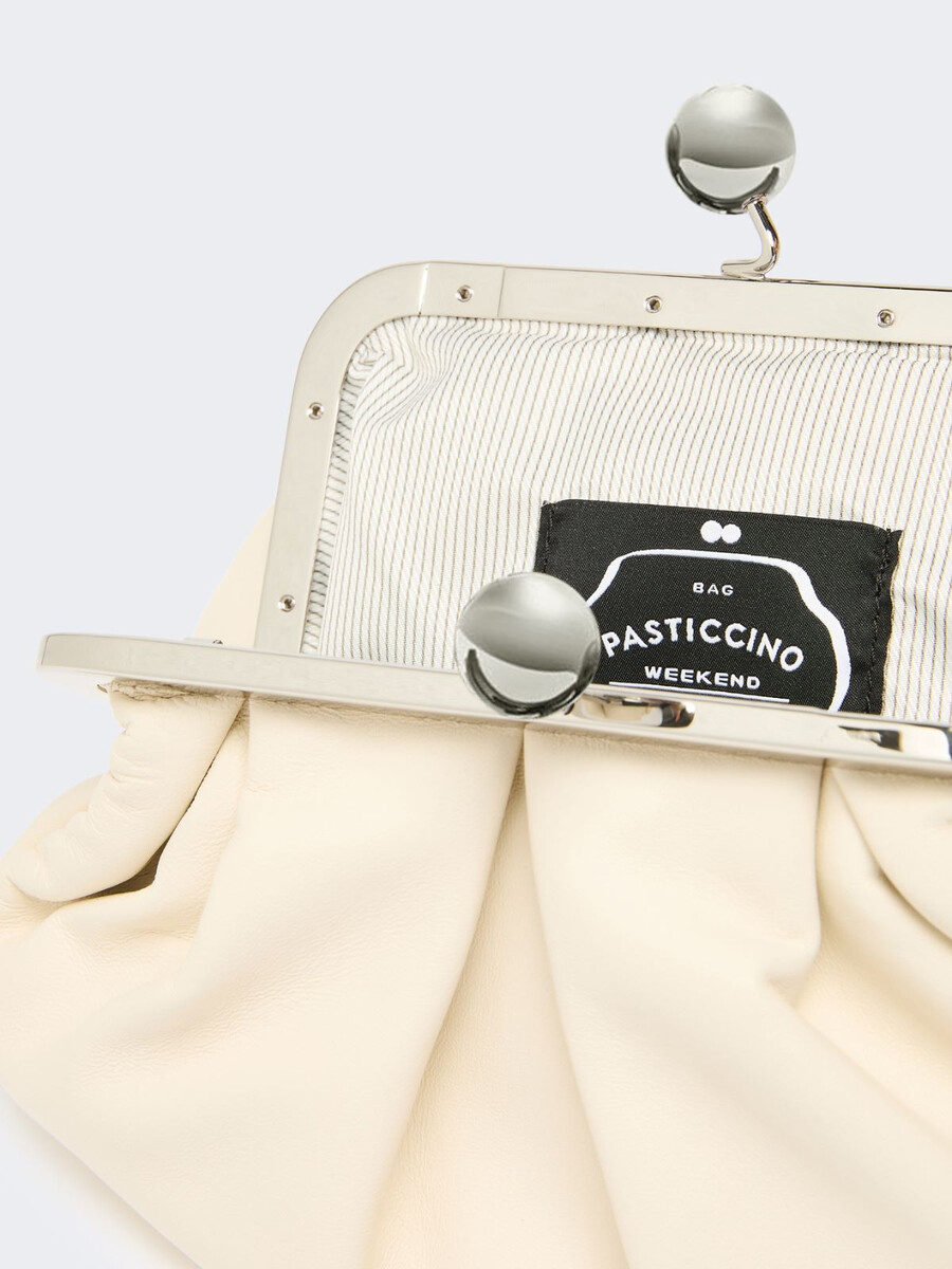 bolso pequeño de piel de oveja pasticcino - marfil