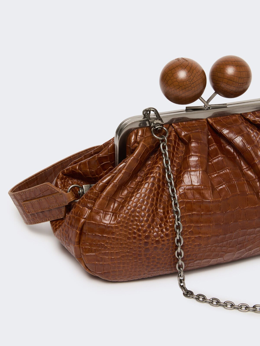 bolso pasticcino mediano de piel con estampado de cocodrilo - rojo marrÓn