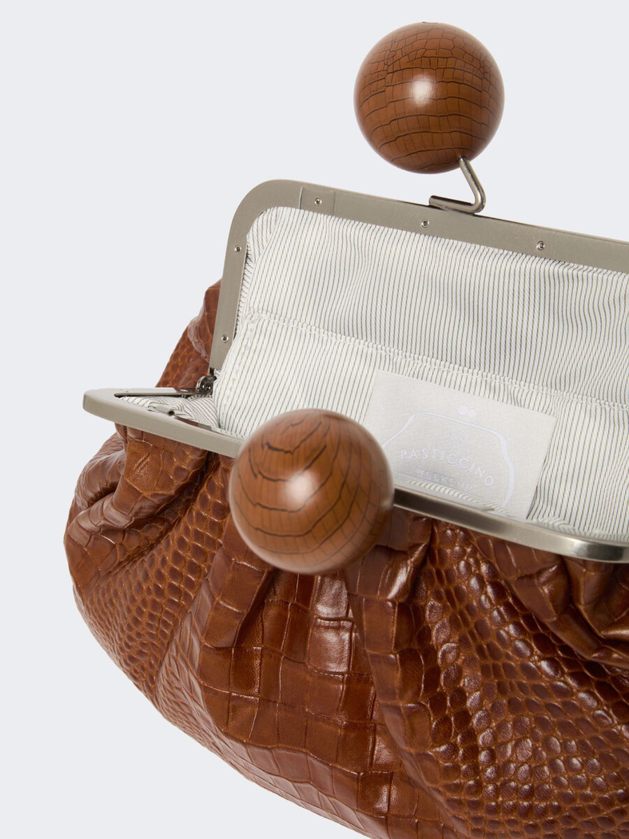 bolso pasticcino mediano de piel con estampado de cocodrilo - rojo marrÓn