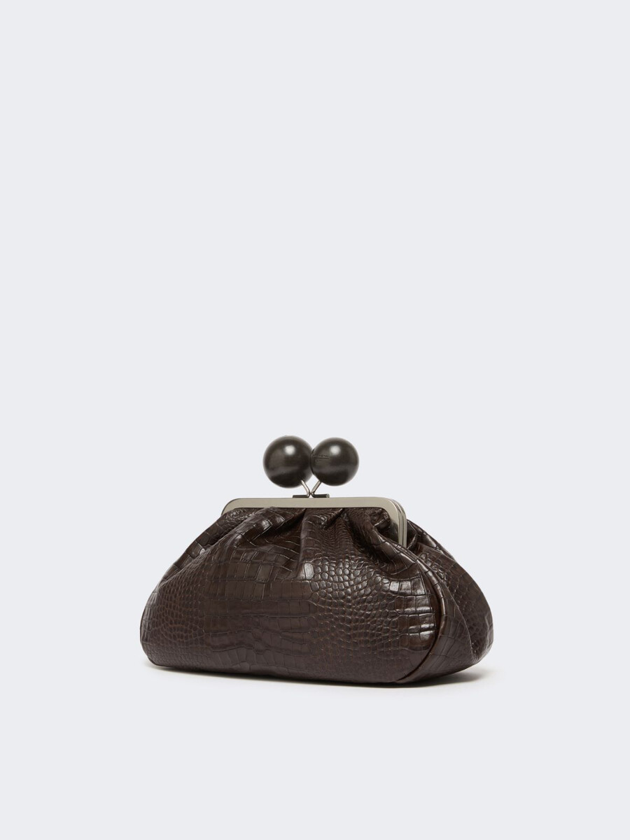 bolso pasticcino mediano de piel con estampado de cocodrilo - marrÓn oscuro