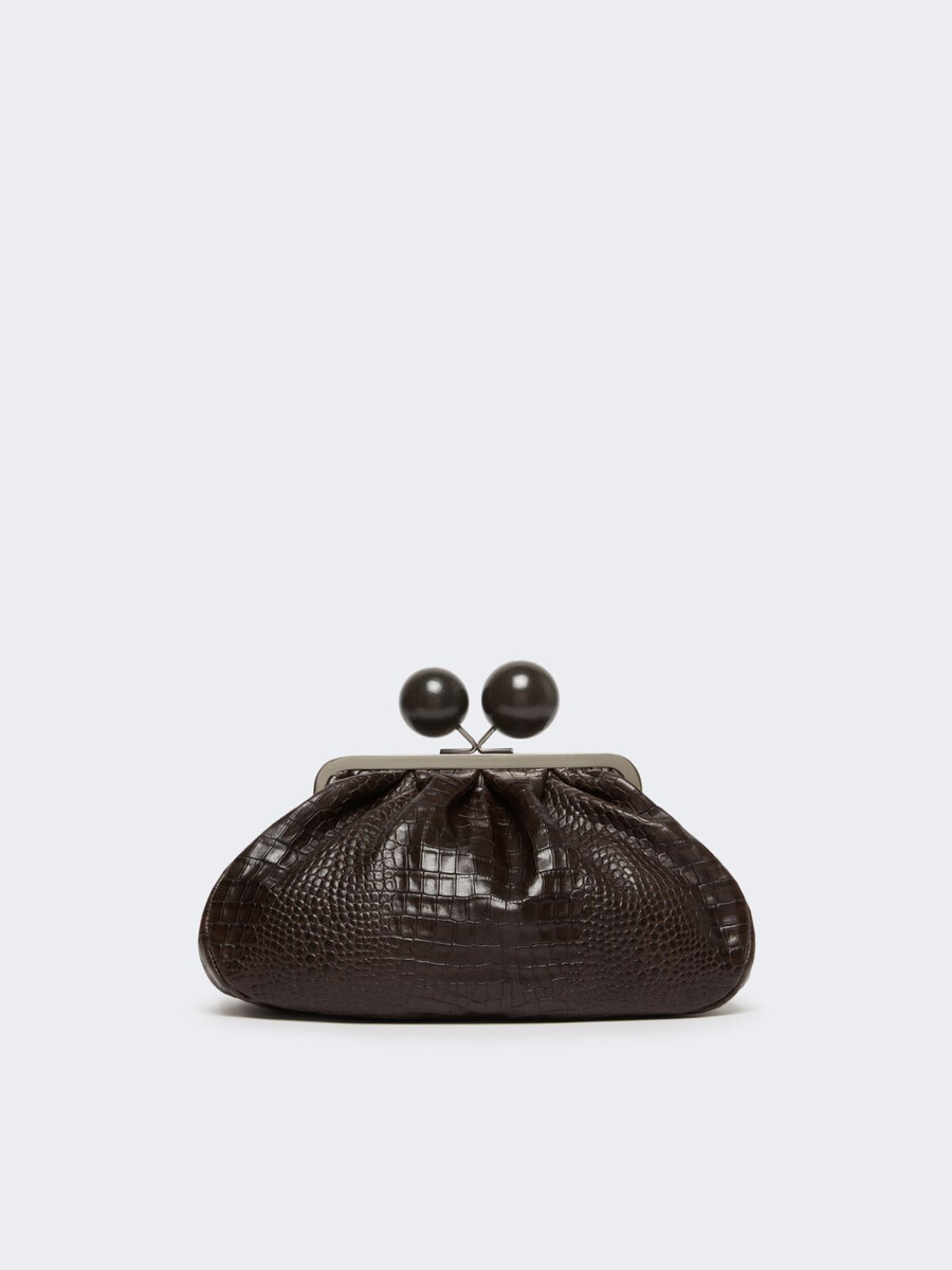 bolso pasticcino mediano de piel con estampado de cocodrilo - marrÓn oscuro