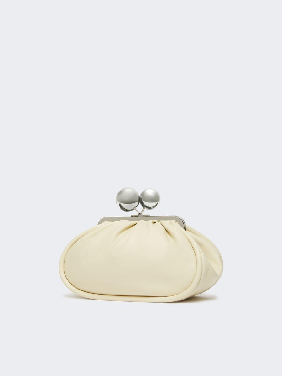 bolso pasticcino mediano en piel napa brillante - marfil