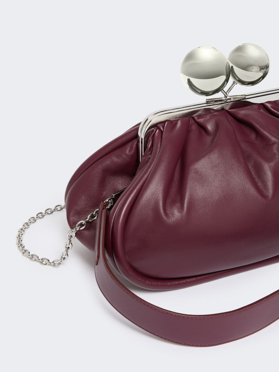 bolso pasticcino mediano en piel napa brillante - rojo morado