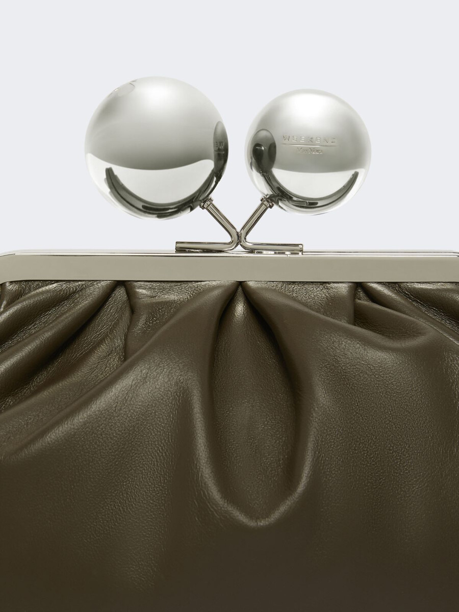 bolso pasticcino mediano de piel napa brillo - kaki