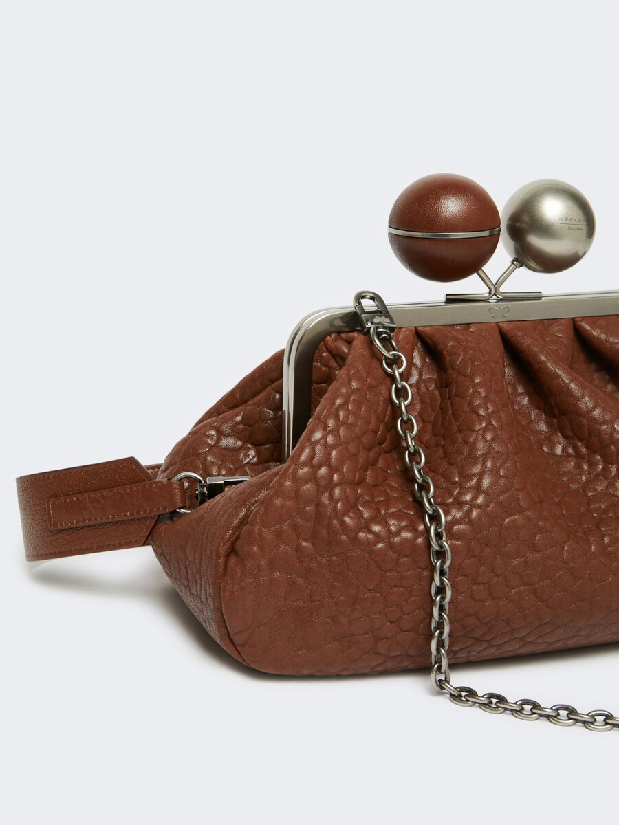bolso pasticcino mediano en piel napa - tabaco