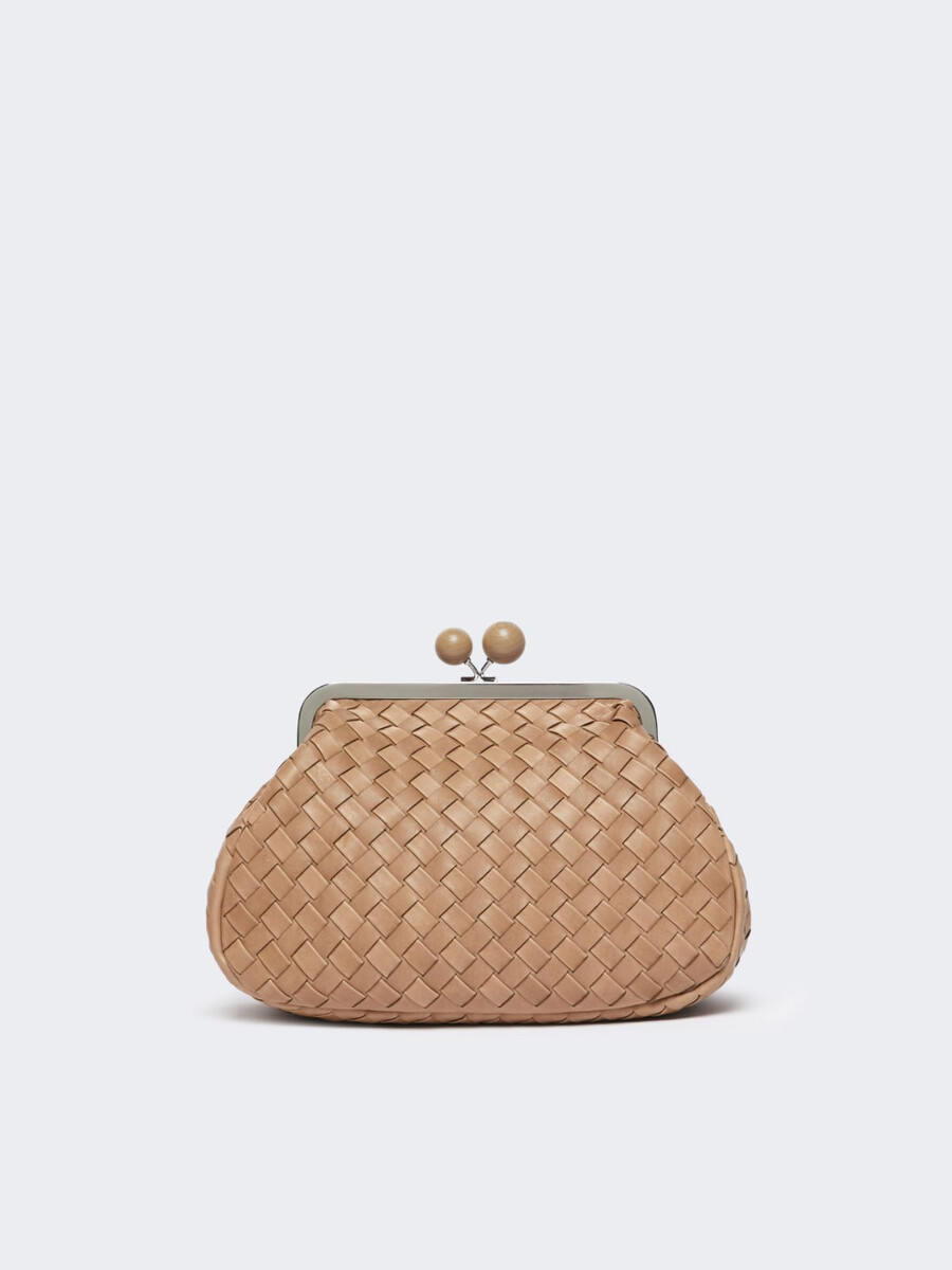 bolso pasticcino mediano de piel tejida - marrÓn avellana