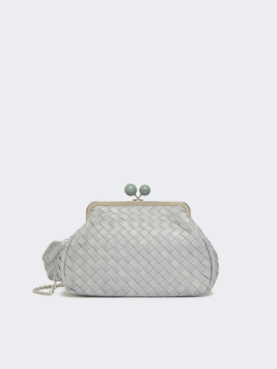 bolso pasticcino mediano de piel tejida - azul claro