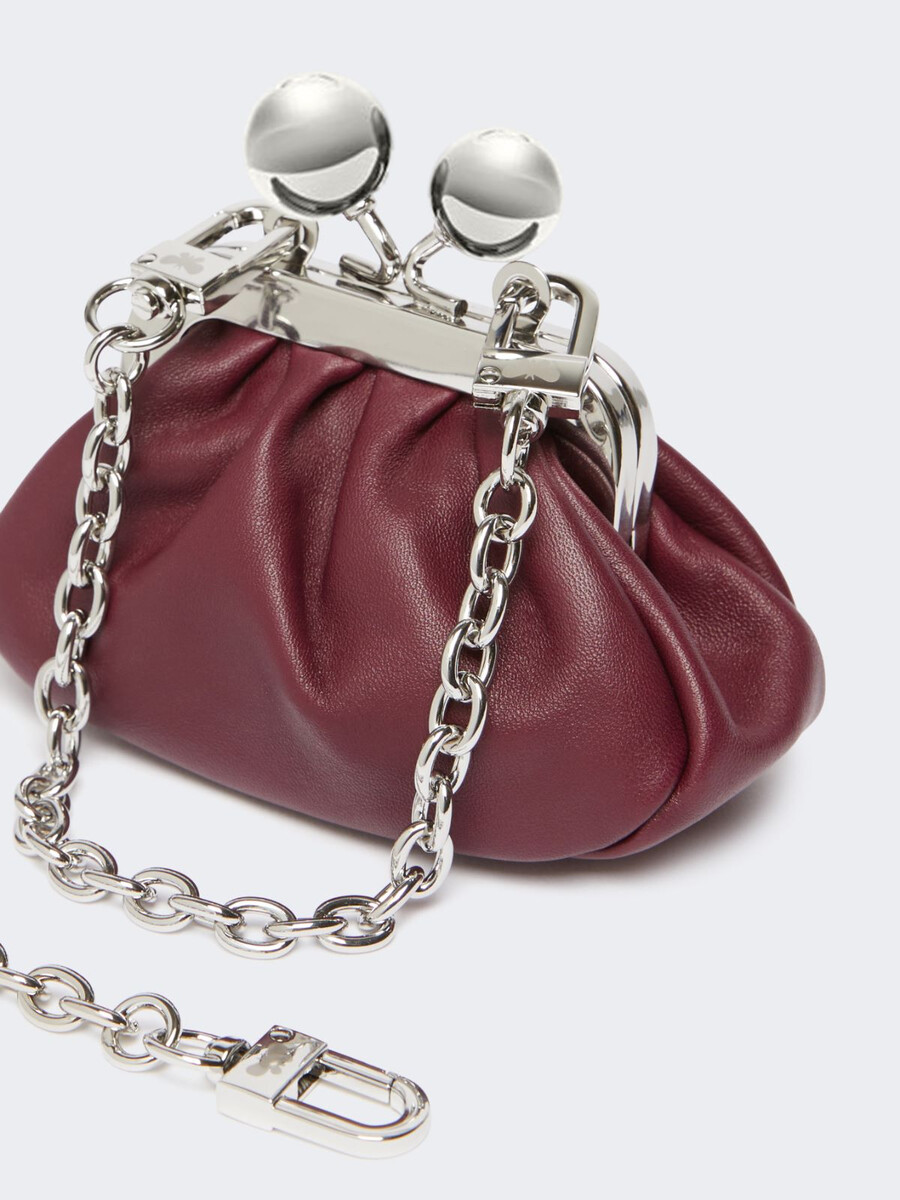 bolso nano pasticcino de piel de oveja nappa - rojo morado