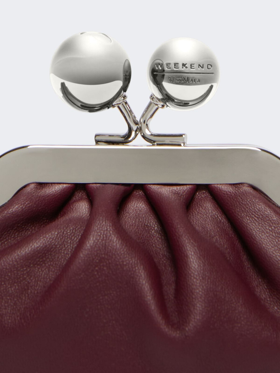 bolso nano pasticcino de piel de oveja nappa - rojo morado