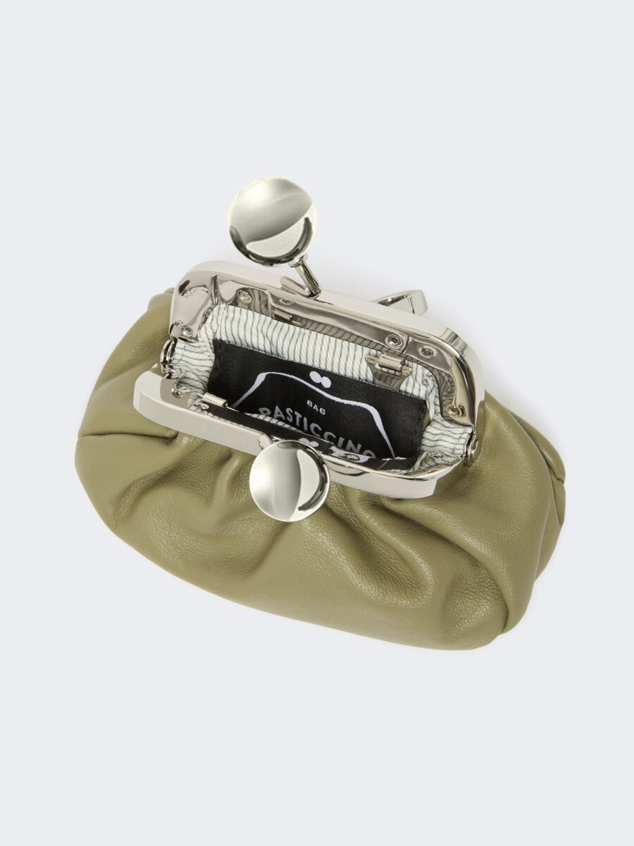 bolso nano pasticcino de piel de oveja napa - verde salvia