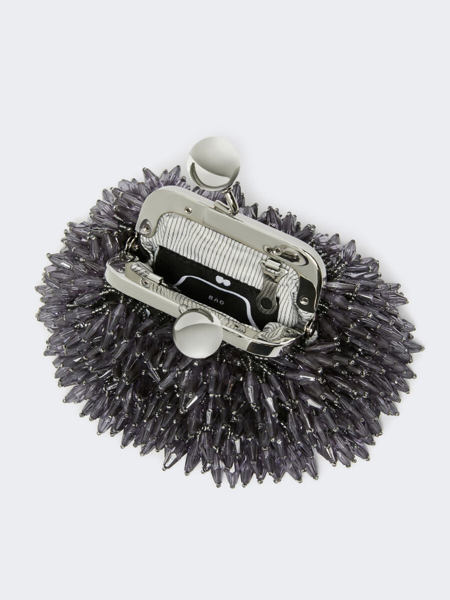 mini bolso pasticcino de satén con pedrería - negro